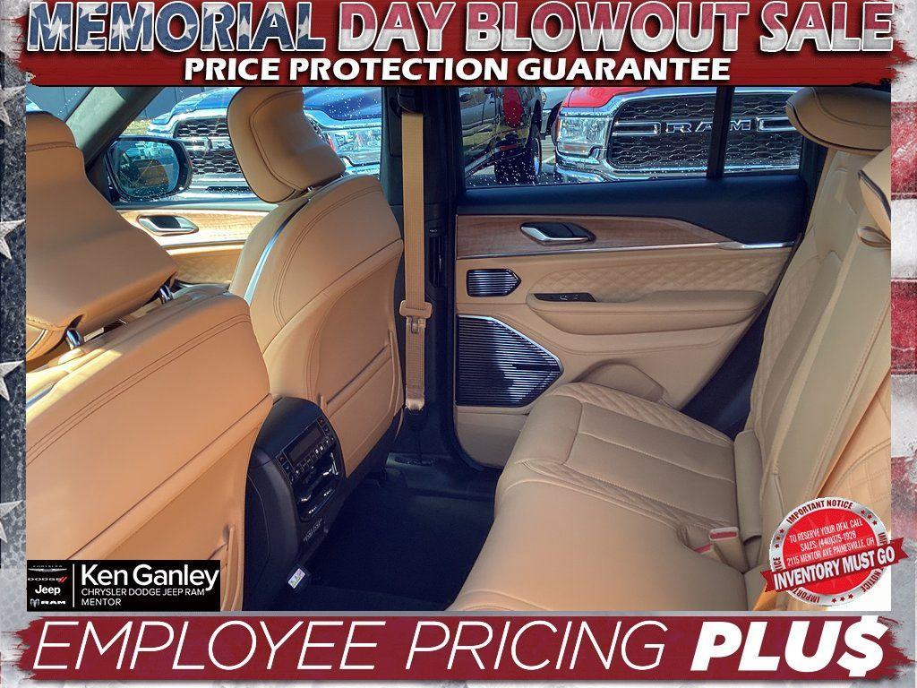 new 2025 Jeep Grand Cherokee car, priced at $61,557