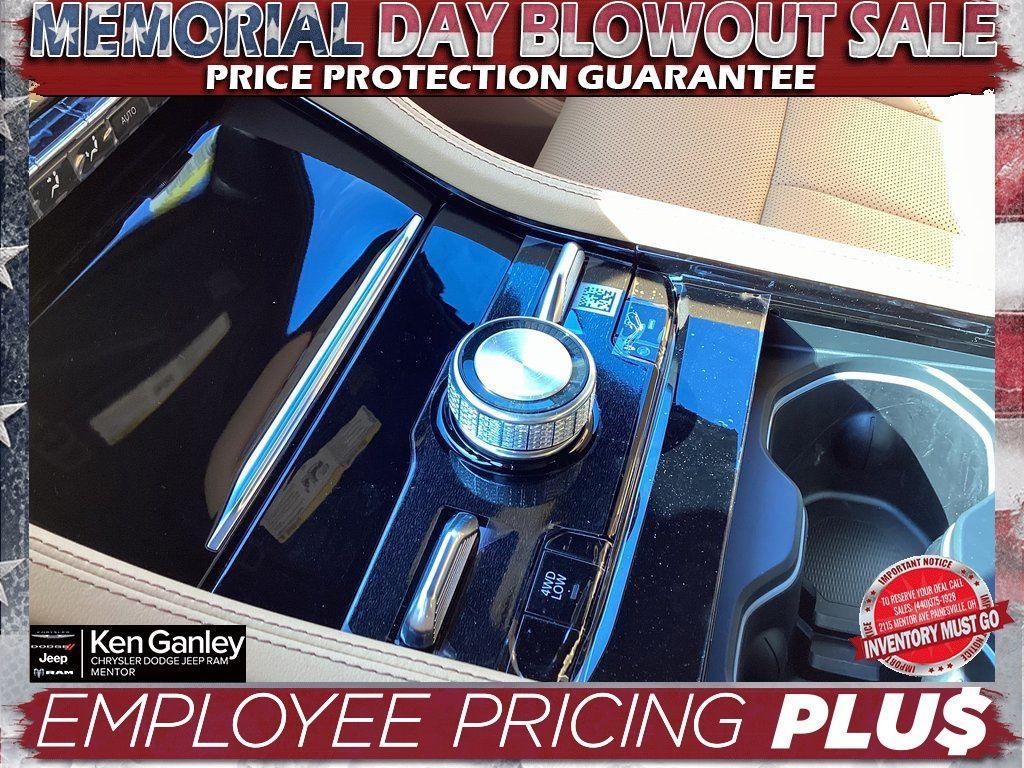 new 2025 Jeep Grand Cherokee car, priced at $61,557