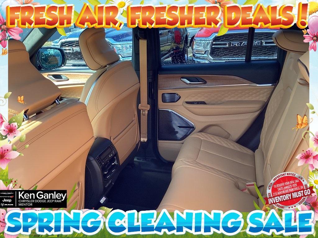 new 2025 Jeep Grand Cherokee car, priced at $61,557