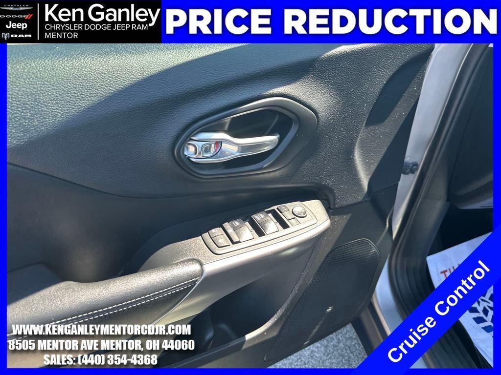 used 2019 Jeep Cherokee car, priced at $15,900
