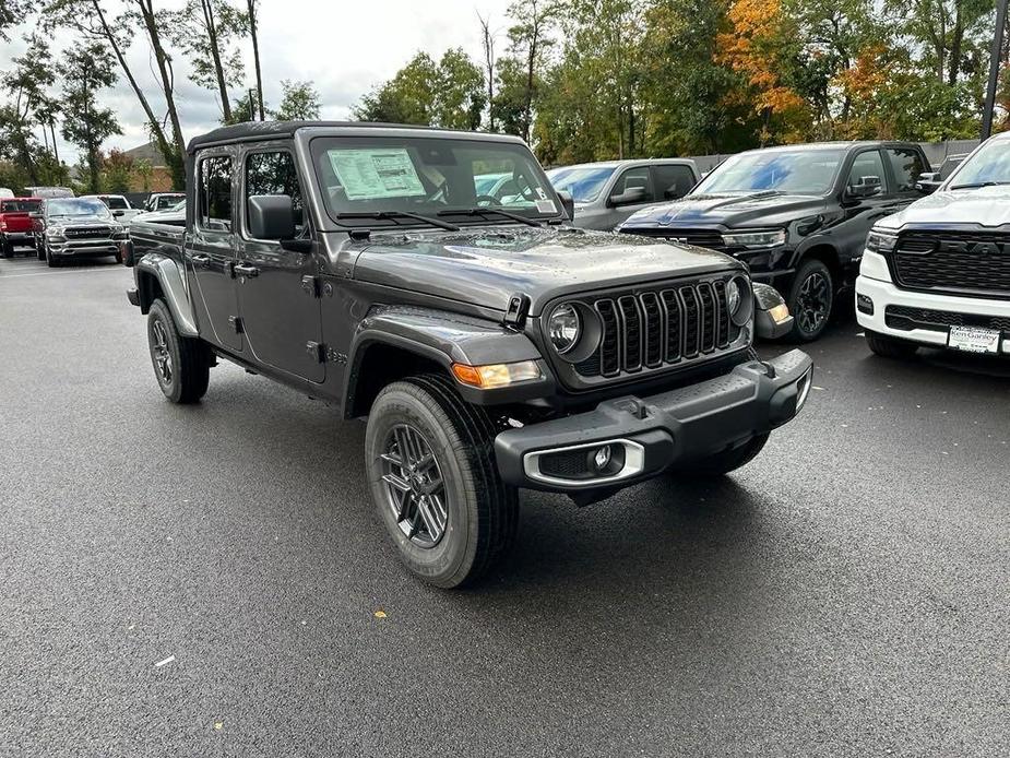 new 2024 Jeep Gladiator car, priced at $41,882