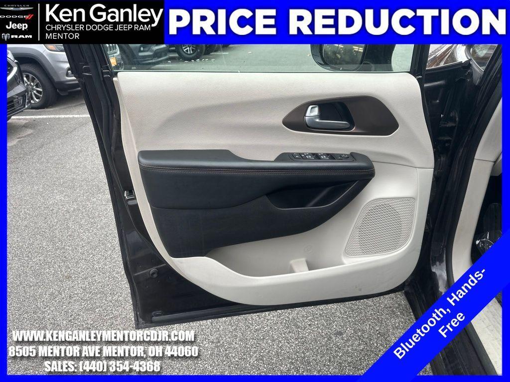 used 2017 Chrysler Pacifica car, priced at $9,800