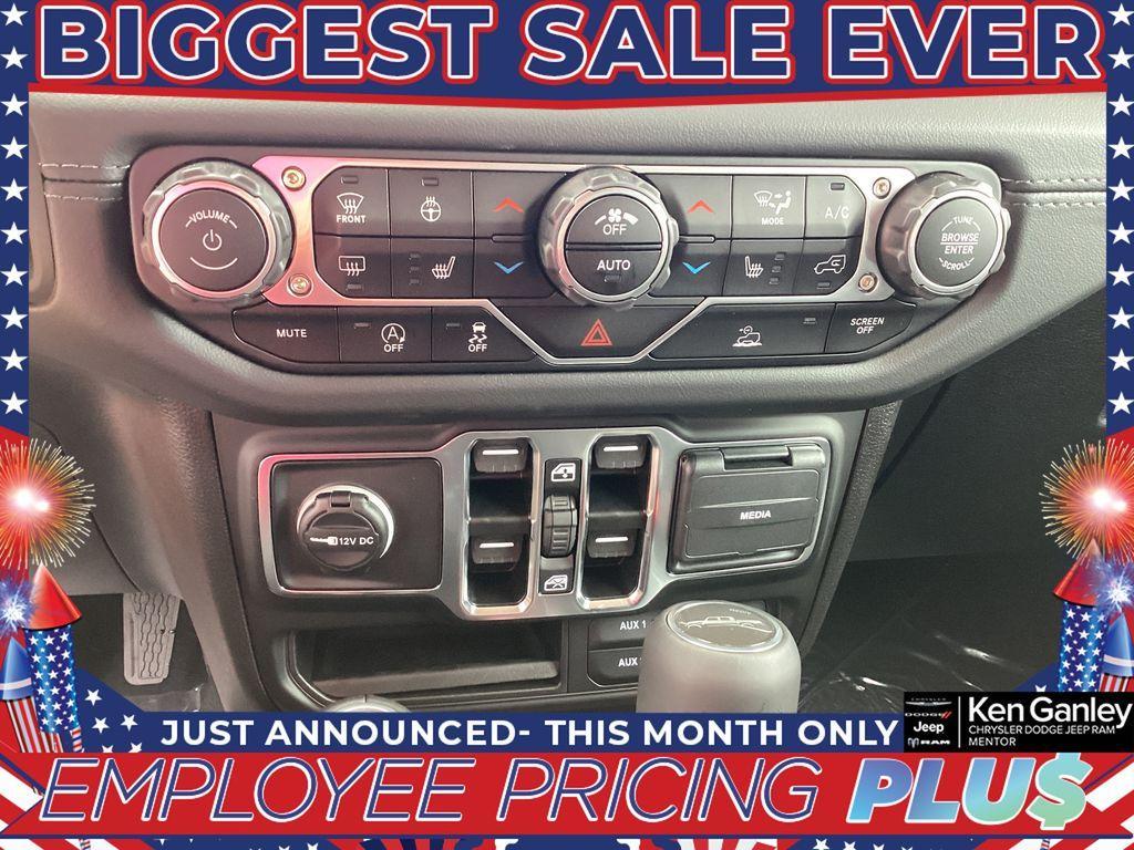 new 2025 Jeep Gladiator car, priced at $49,467