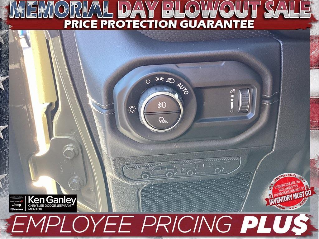 new 2025 Jeep Gladiator car, priced at $49,270