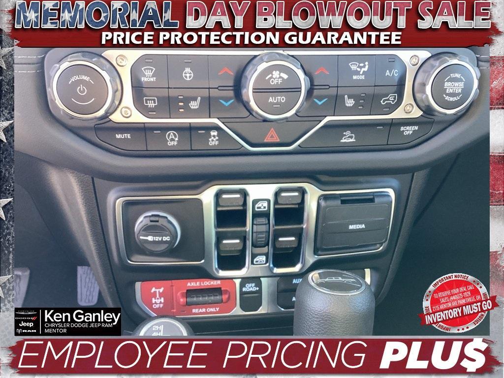 new 2025 Jeep Gladiator car, priced at $49,270