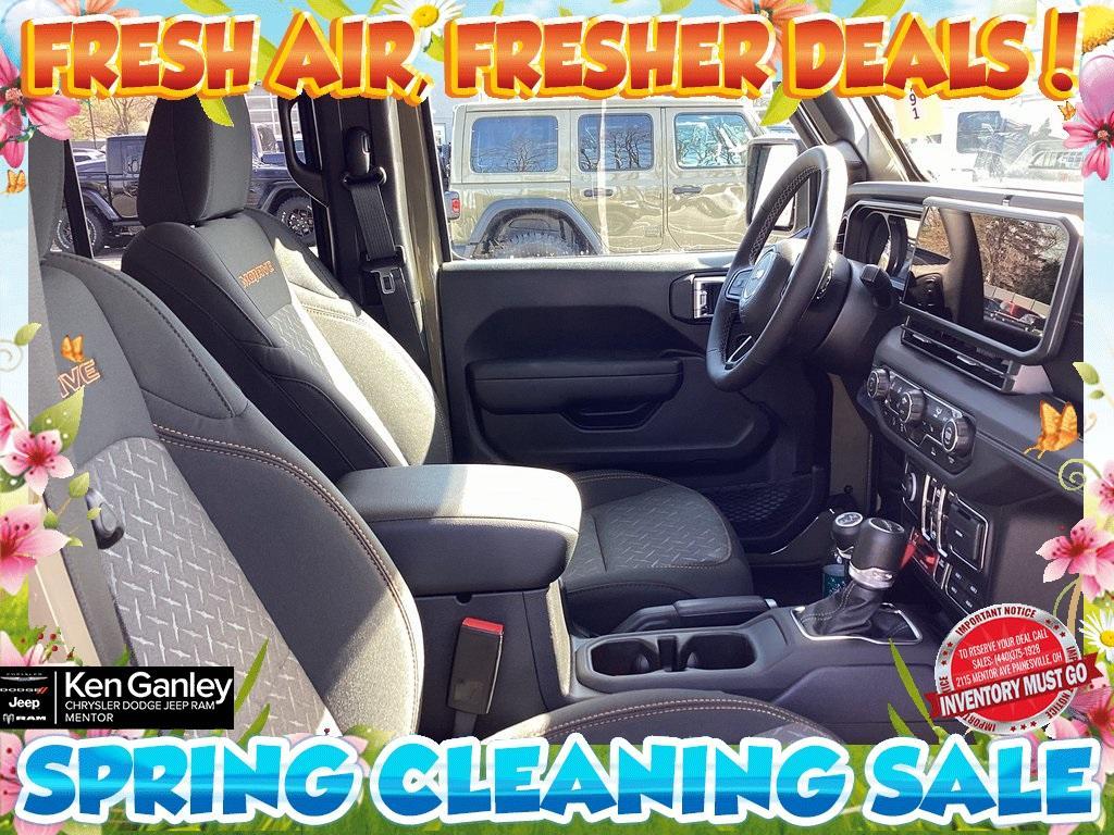new 2025 Jeep Gladiator car, priced at $50,182