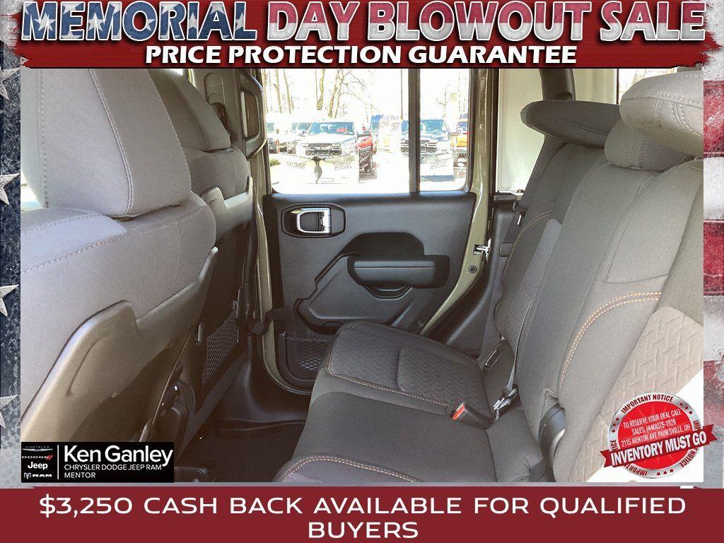 new 2025 Jeep Gladiator car, priced at $49,270