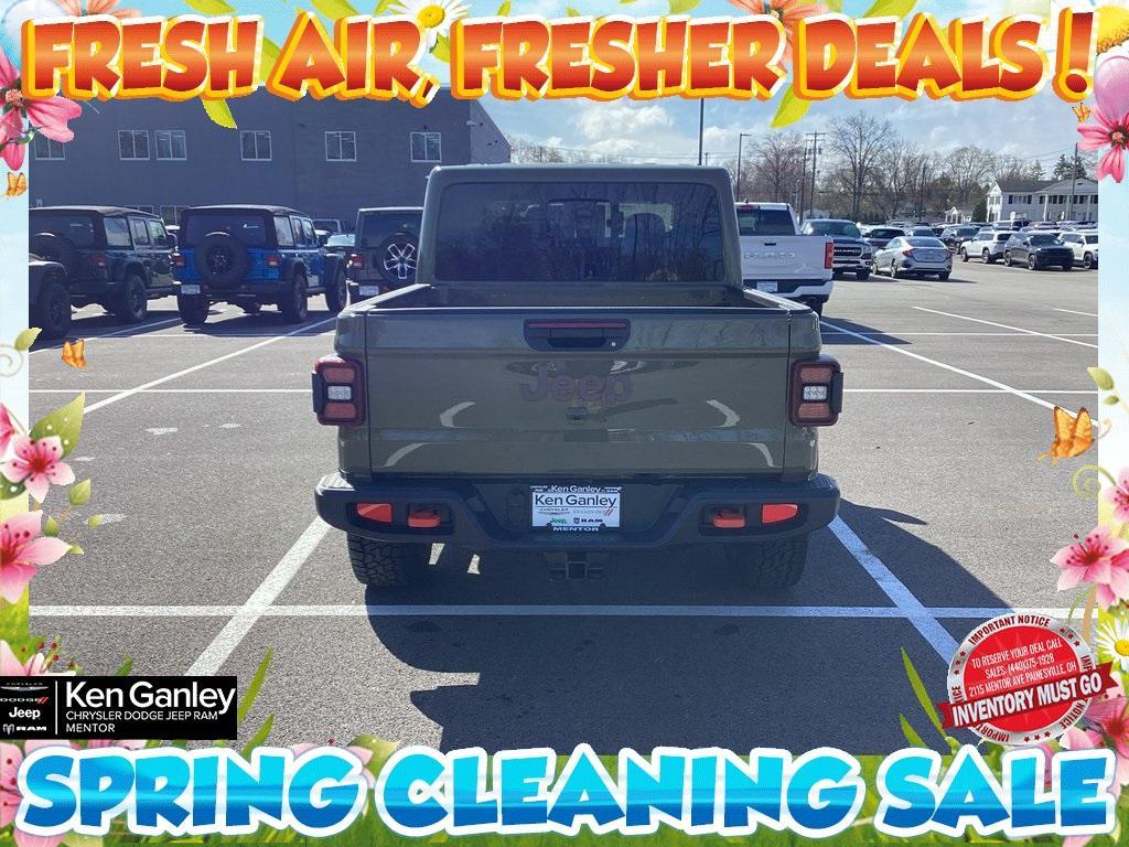 new 2025 Jeep Gladiator car, priced at $50,182