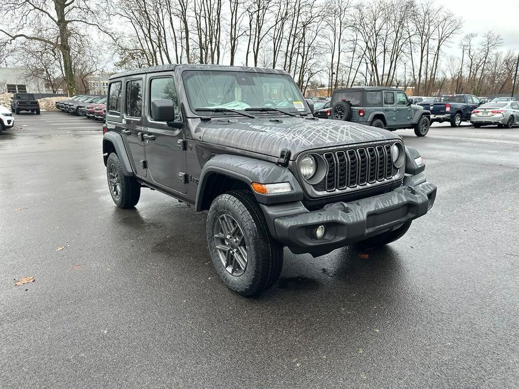 new 2025 Jeep Wrangler car, priced at $41,754