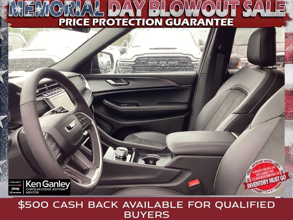 new 2025 Jeep Grand Cherokee L car, priced at $43,252
