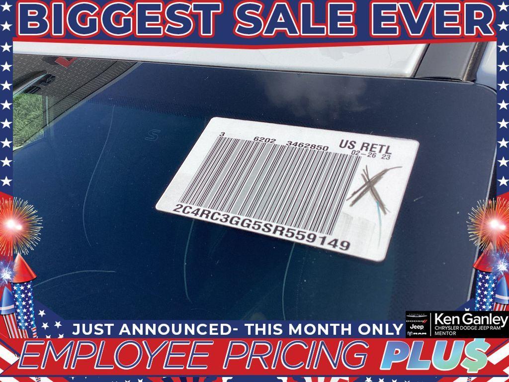 new 2025 Chrysler Pacifica car, priced at $51,436