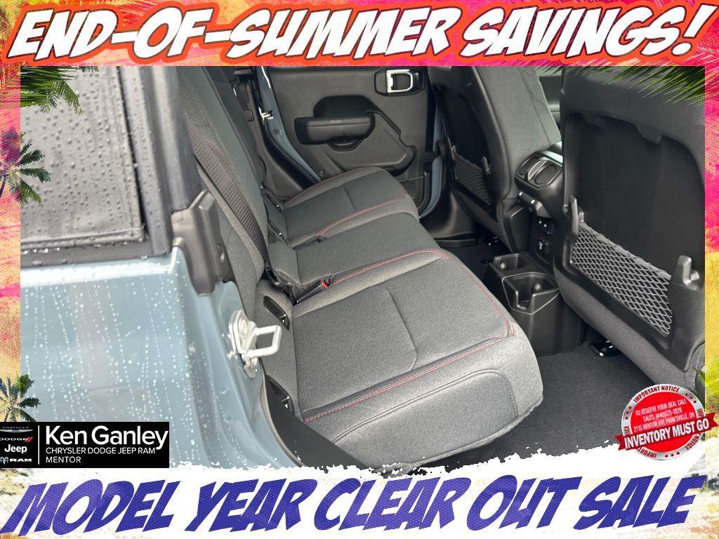 new 2025 Jeep Gladiator car, priced at $42,605