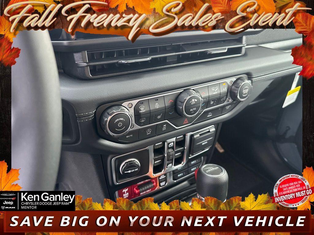 new 2025 Jeep Gladiator car, priced at $42,605