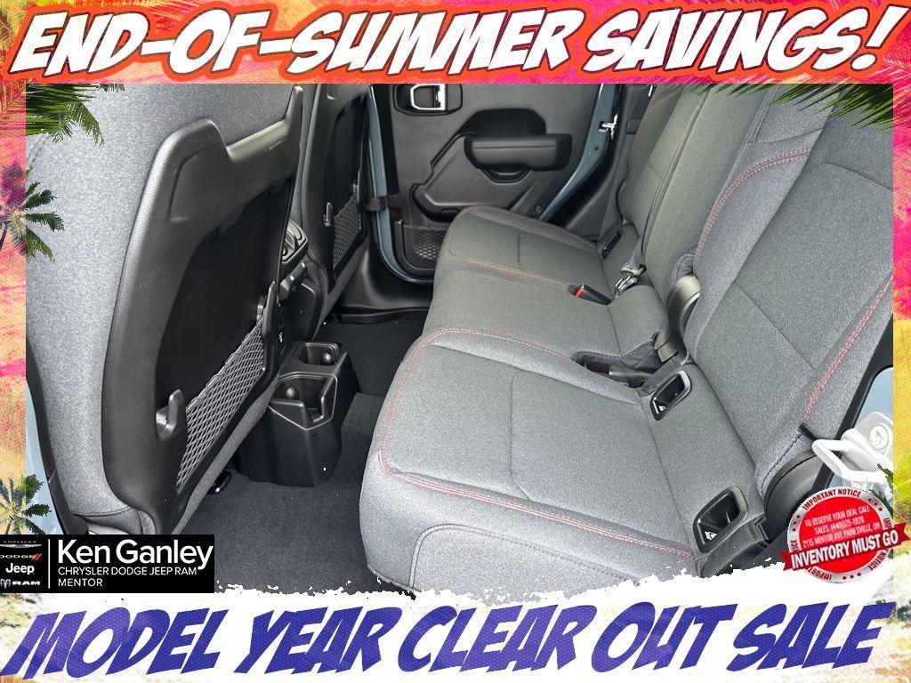 new 2025 Jeep Gladiator car, priced at $42,605