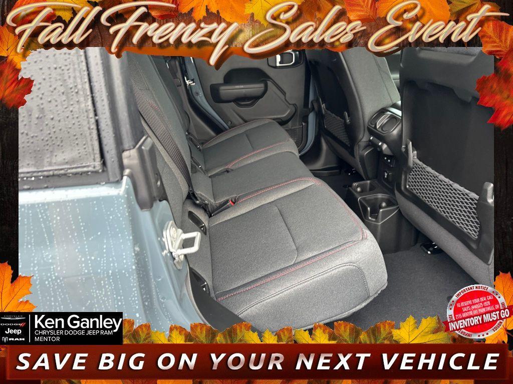 new 2025 Jeep Gladiator car, priced at $42,605
