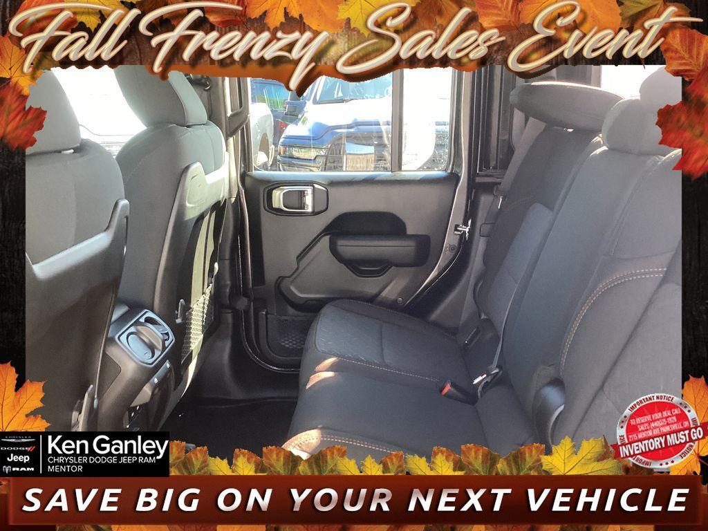 new 2025 Jeep Gladiator car, priced at $46,955