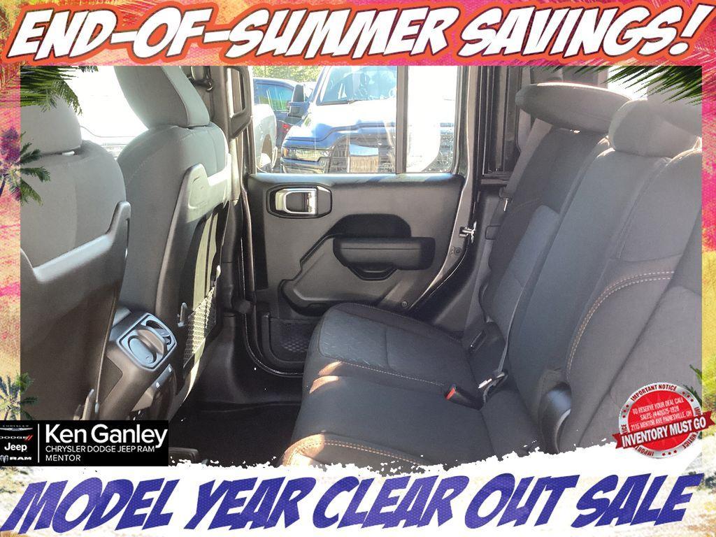 new 2025 Jeep Gladiator car, priced at $43,955