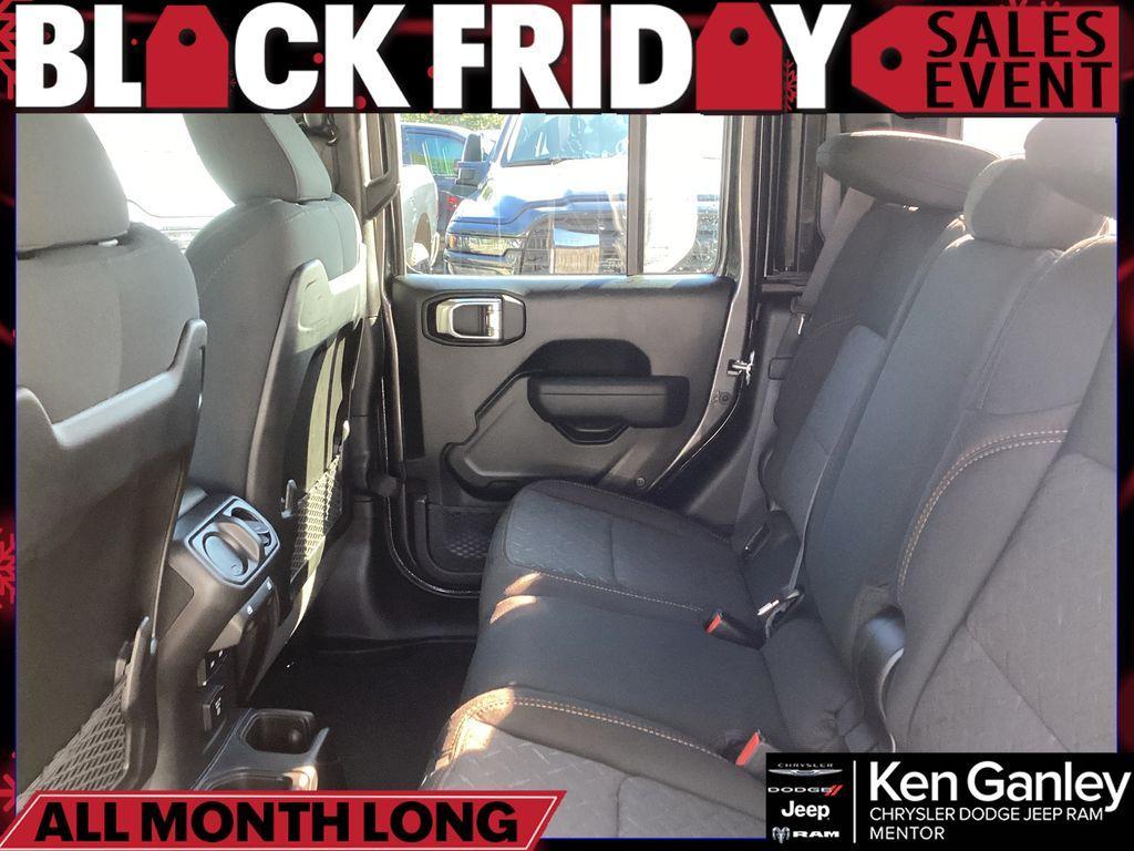 new 2025 Jeep Gladiator car, priced at $45,098