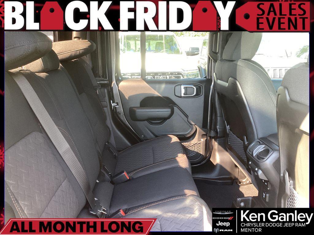 new 2025 Jeep Gladiator car, priced at $45,098