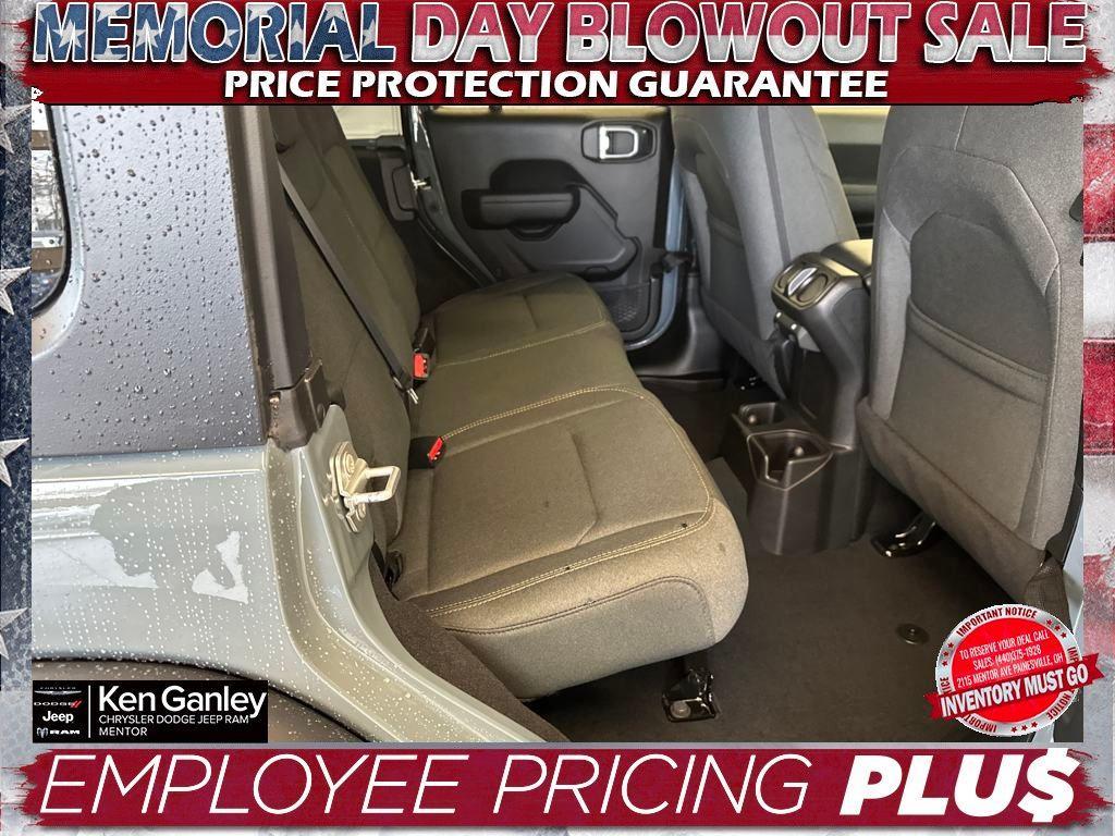 new 2025 Jeep Wrangler car, priced at $45,490