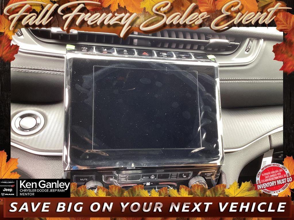 new 2025 Jeep Grand Cherokee car, priced at $41,955