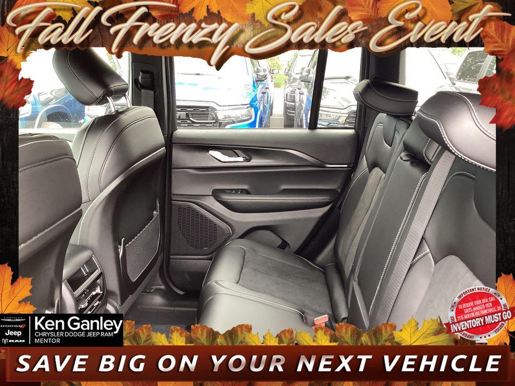 new 2025 Jeep Grand Cherokee car, priced at $41,955