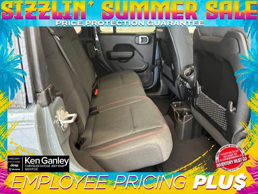 new 2025 Jeep Wrangler car, priced at $47,995