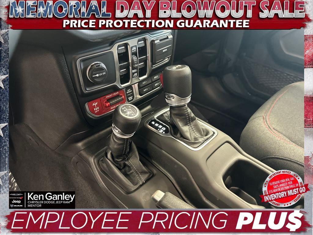 new 2025 Jeep Wrangler car, priced at $52,248