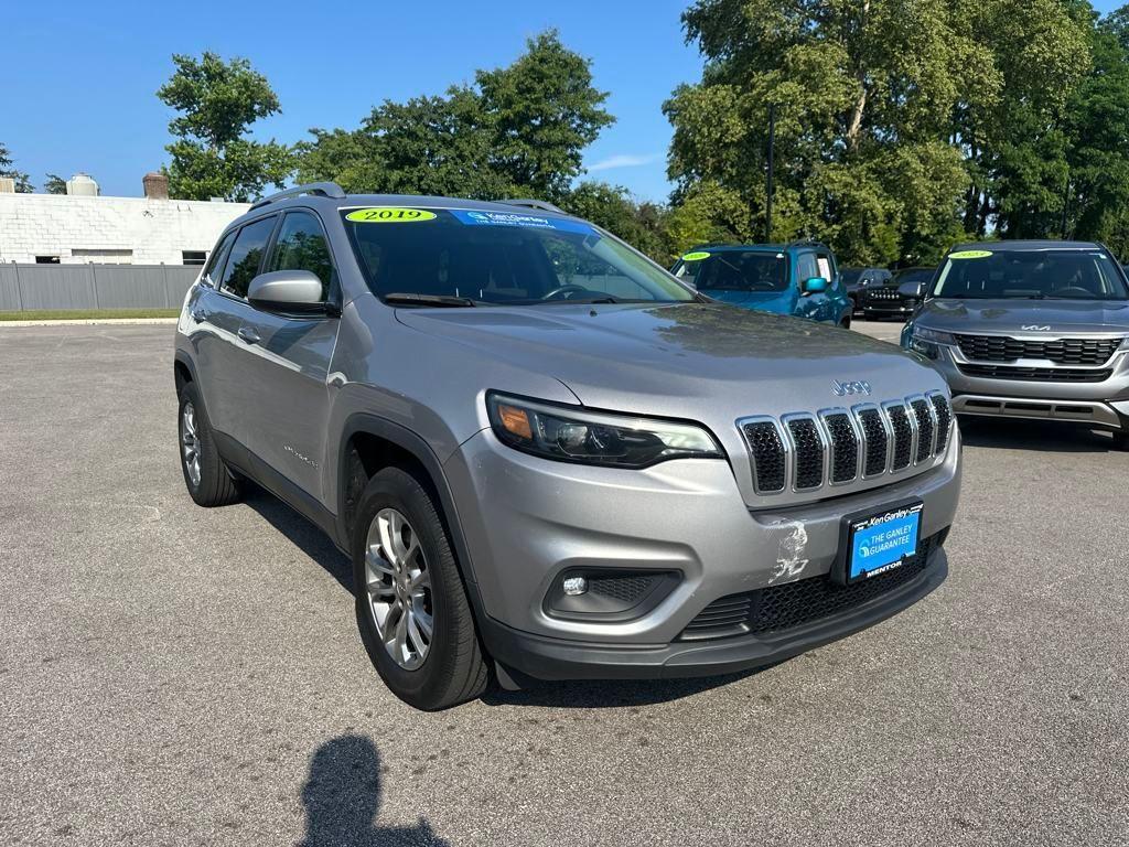 used 2019 Jeep Cherokee car, priced at $16,400