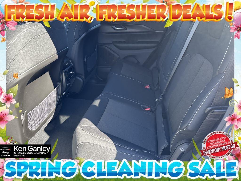 new 2025 Jeep Grand Cherokee car, priced at $41,139