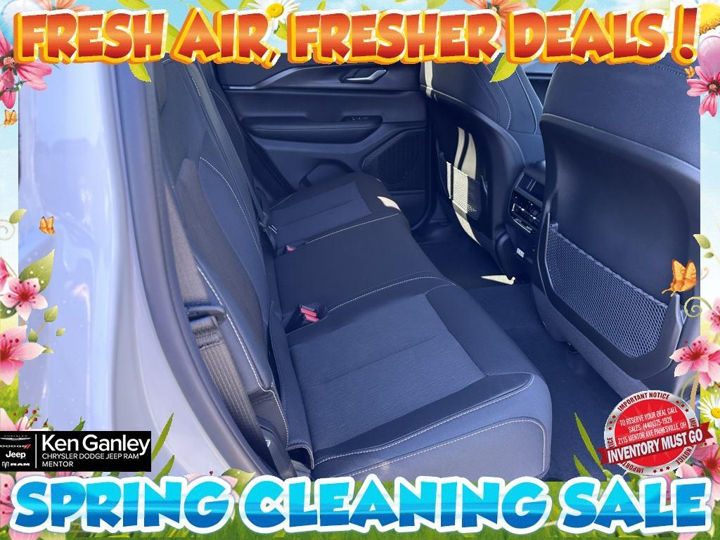 new 2025 Jeep Grand Cherokee car, priced at $41,139