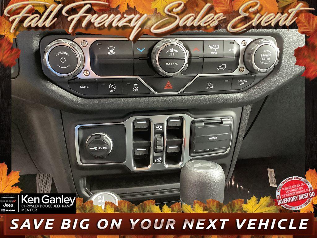 new 2025 Jeep Wrangler car, priced at $38,005