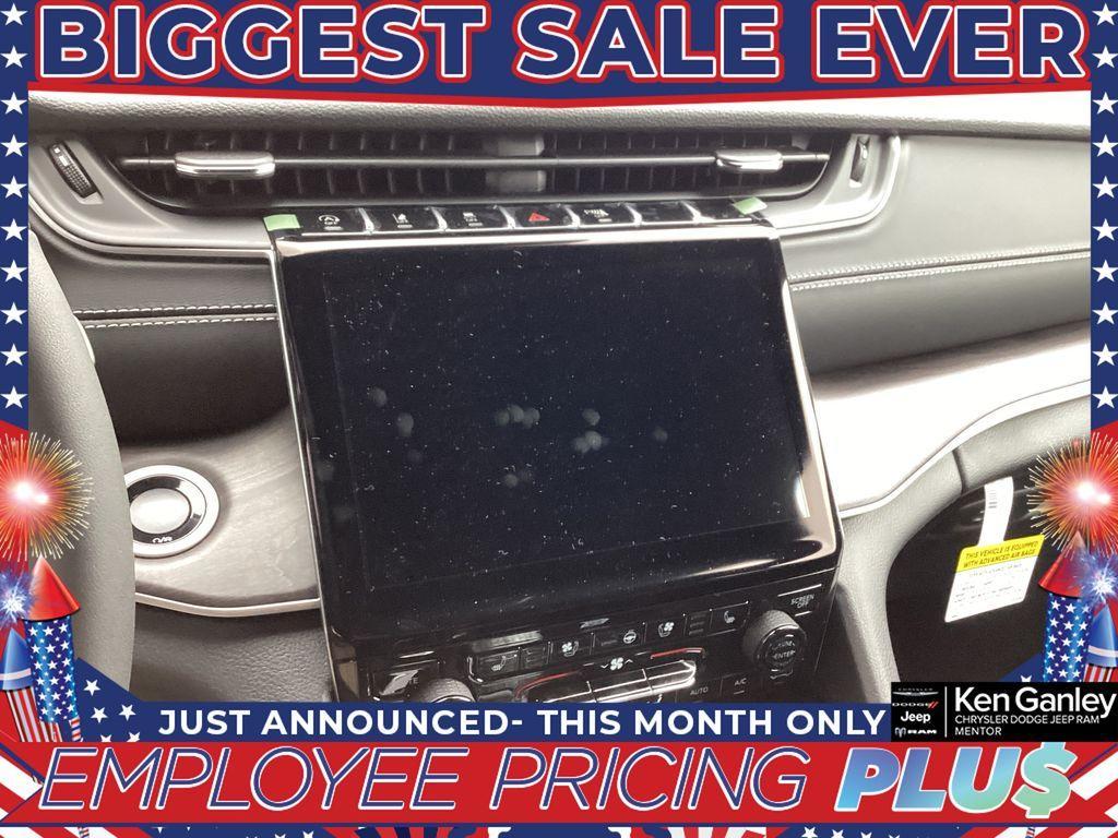 new 2025 Jeep Grand Cherokee car, priced at $50,601