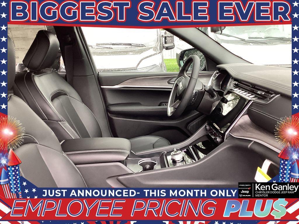 new 2025 Jeep Grand Cherokee car, priced at $50,601