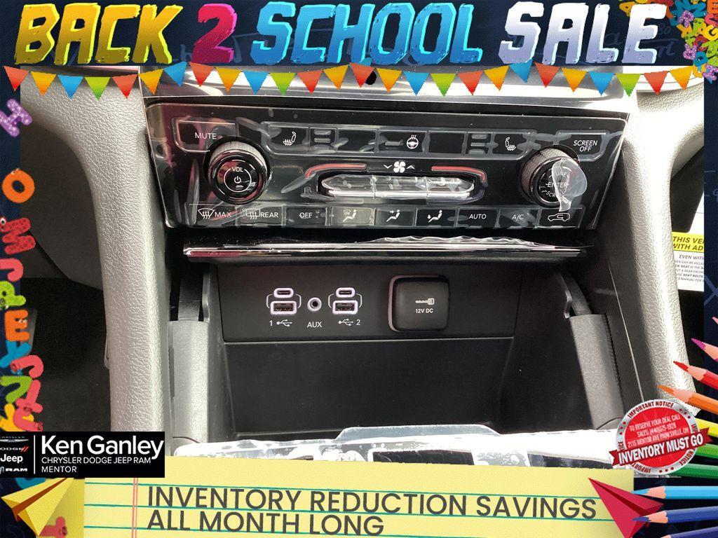 new 2025 Jeep Grand Cherokee car, priced at $47,571