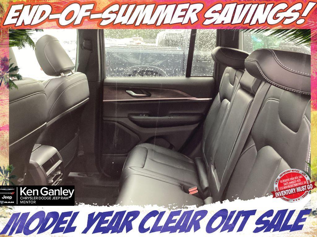 new 2025 Jeep Grand Cherokee car, priced at $47,571