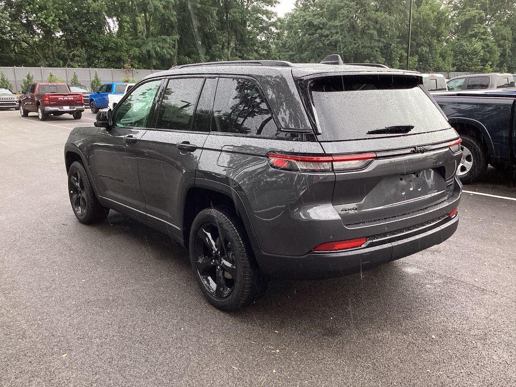 new 2025 Jeep Grand Cherokee car, priced at $47,571