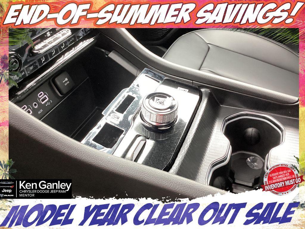 new 2025 Jeep Grand Cherokee car, priced at $47,571