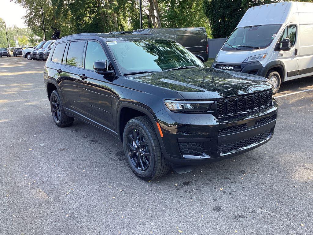 new 2025 Jeep Grand Cherokee L car, priced at $43,452