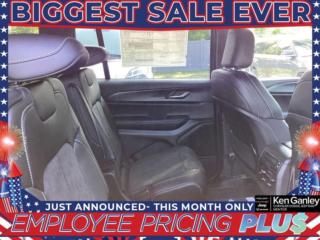new 2025 Jeep Grand Cherokee L car, priced at $43,452