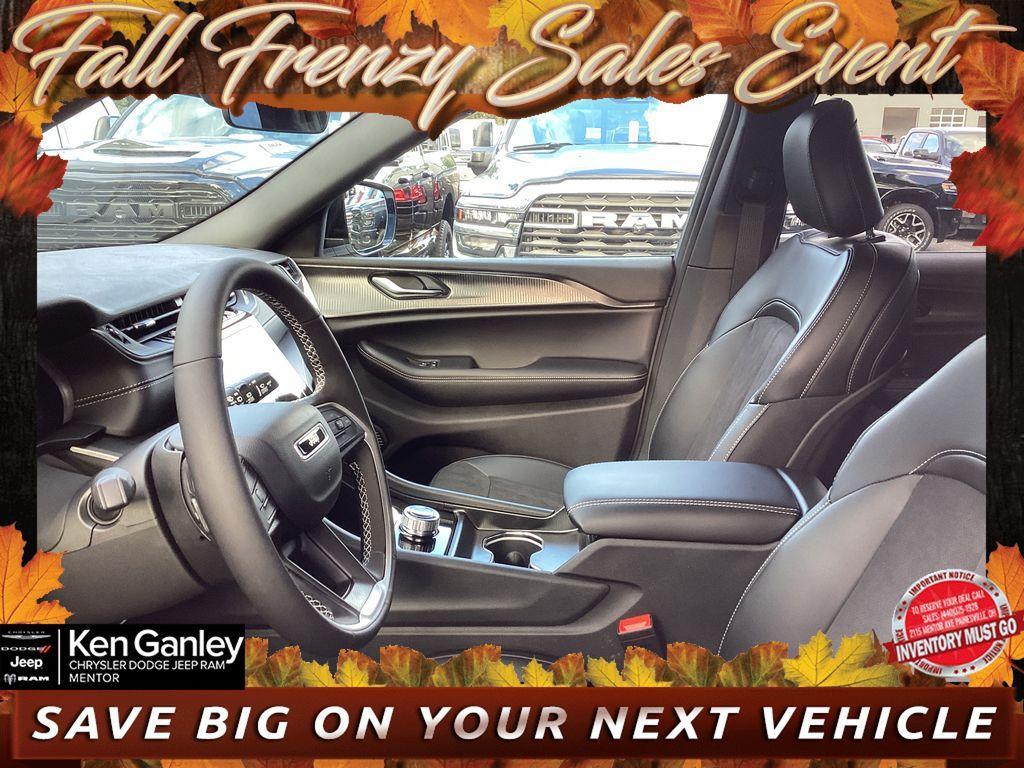 new 2025 Jeep Grand Cherokee car, priced at $41,360