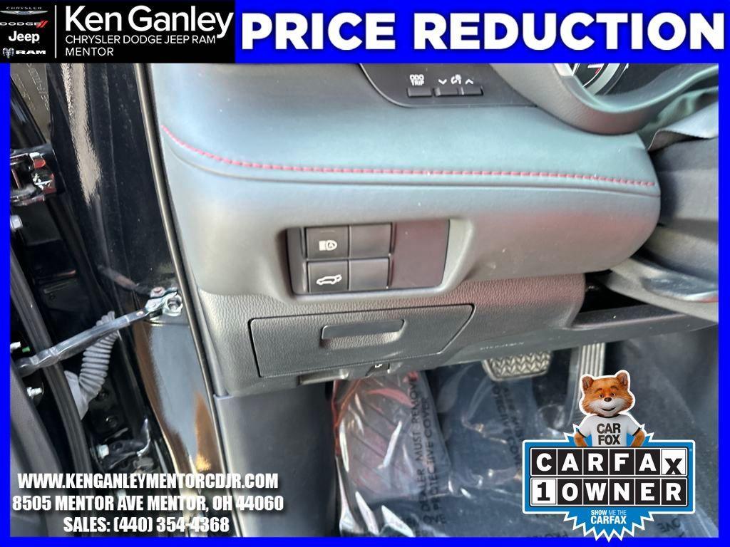 used 2021 Toyota Highlander car, priced at $32,800
