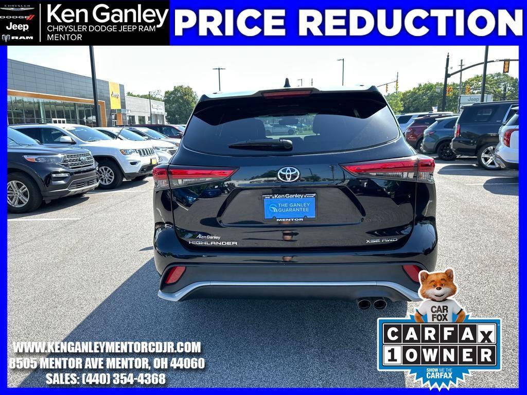 used 2021 Toyota Highlander car, priced at $32,800