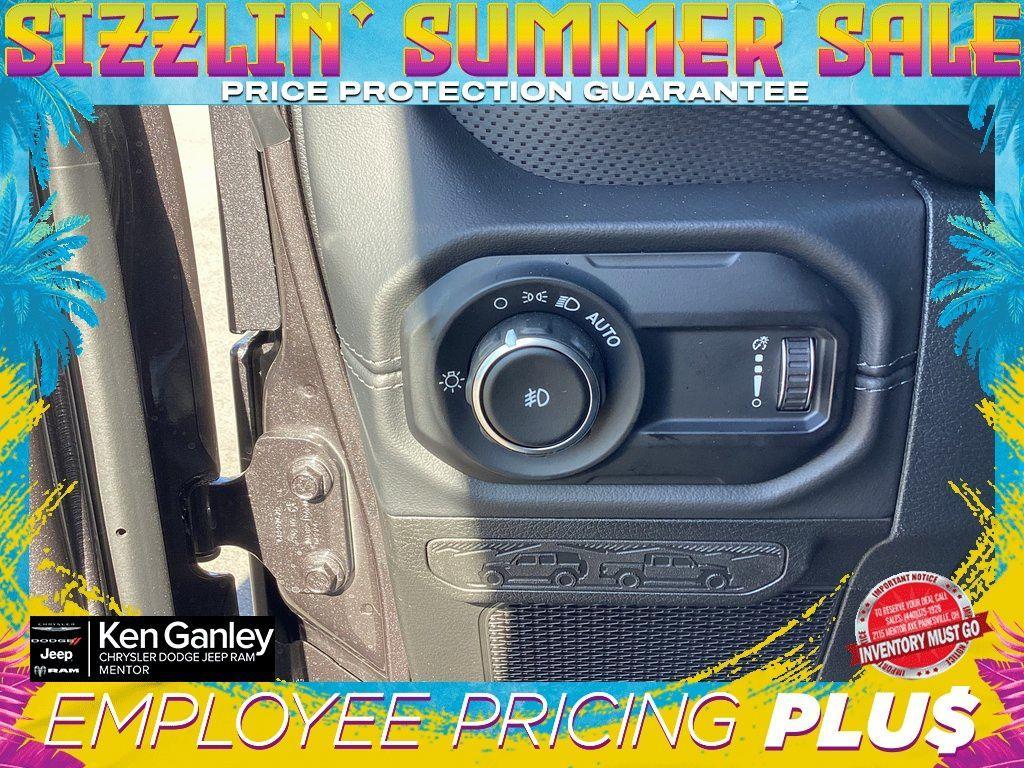 new 2025 Jeep Wrangler car, priced at $59,613