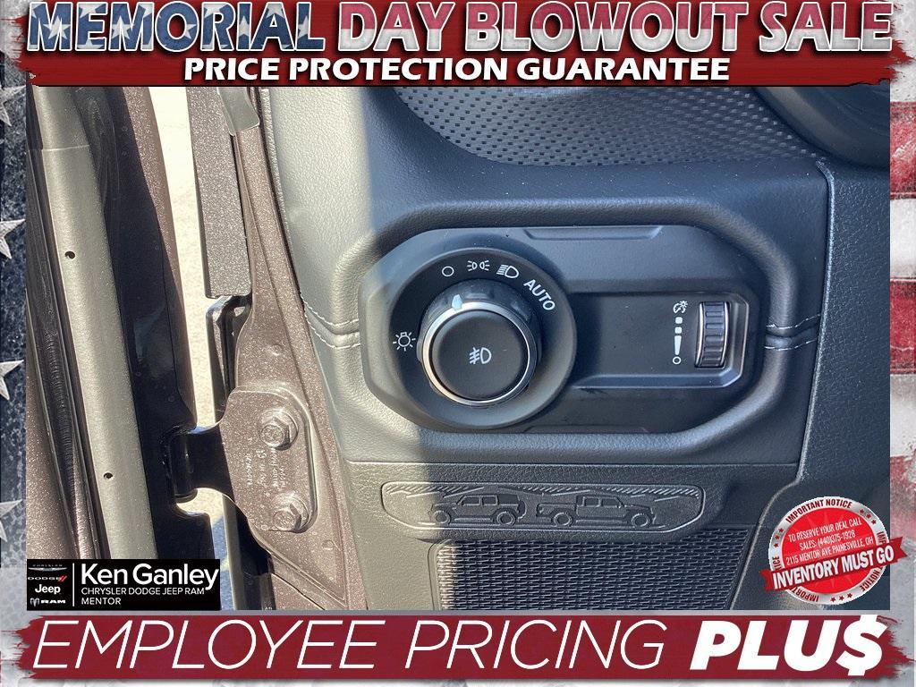 new 2025 Jeep Wrangler car, priced at $58,545