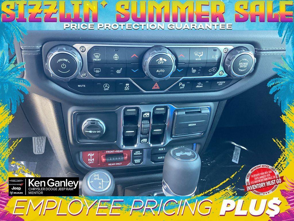 new 2025 Jeep Wrangler car, priced at $59,613
