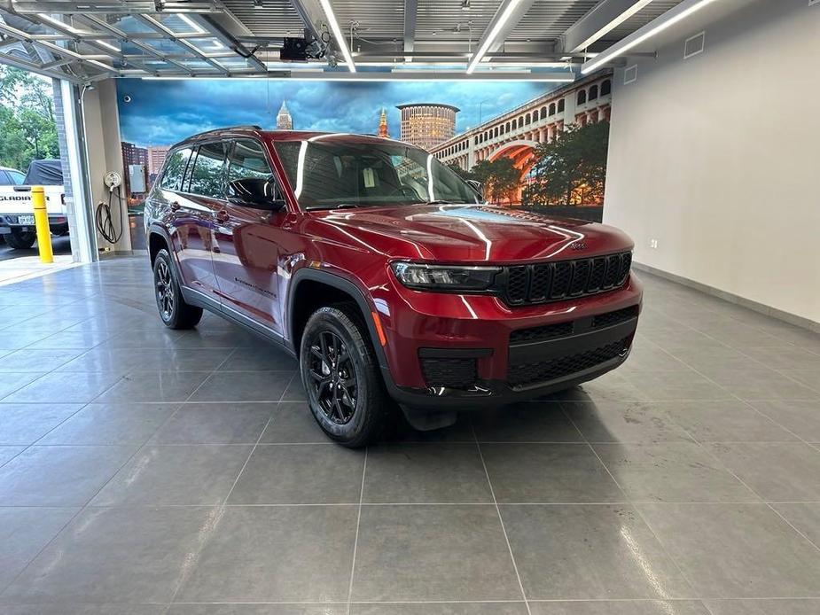 new 2024 Jeep Grand Cherokee L car, priced at $41,715