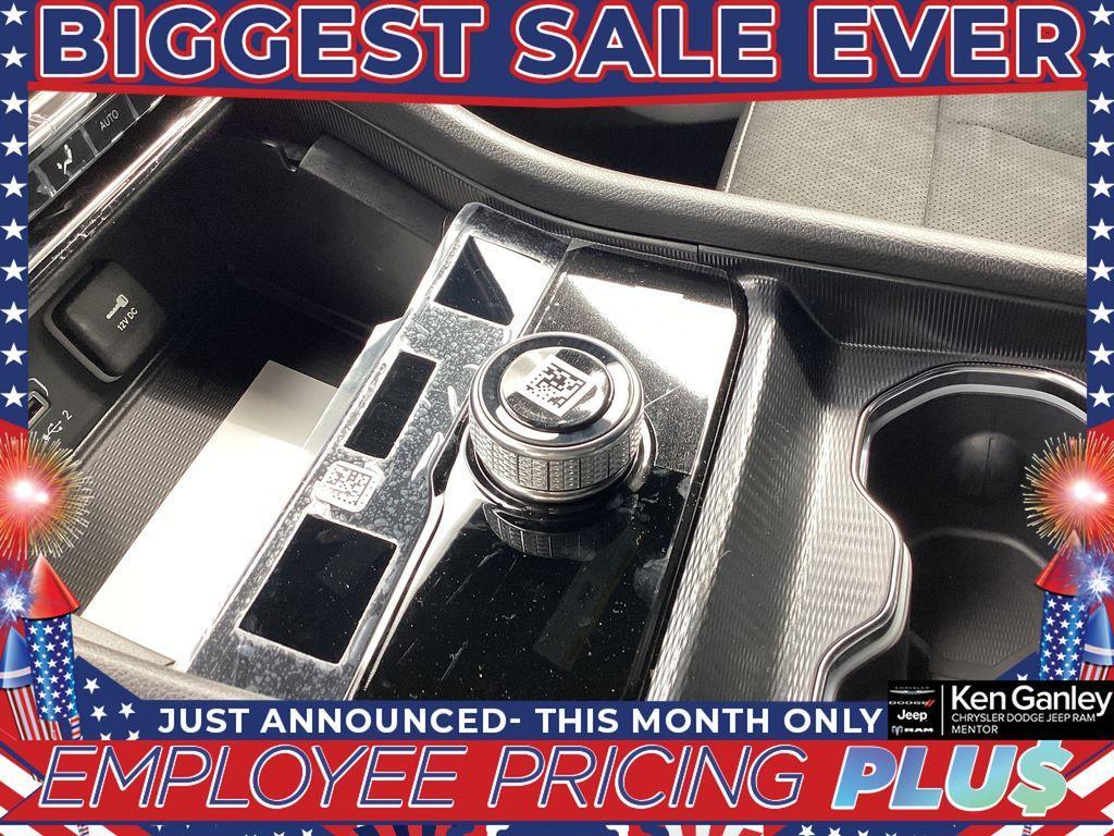 new 2025 Jeep Grand Cherokee L car, priced at $43,452