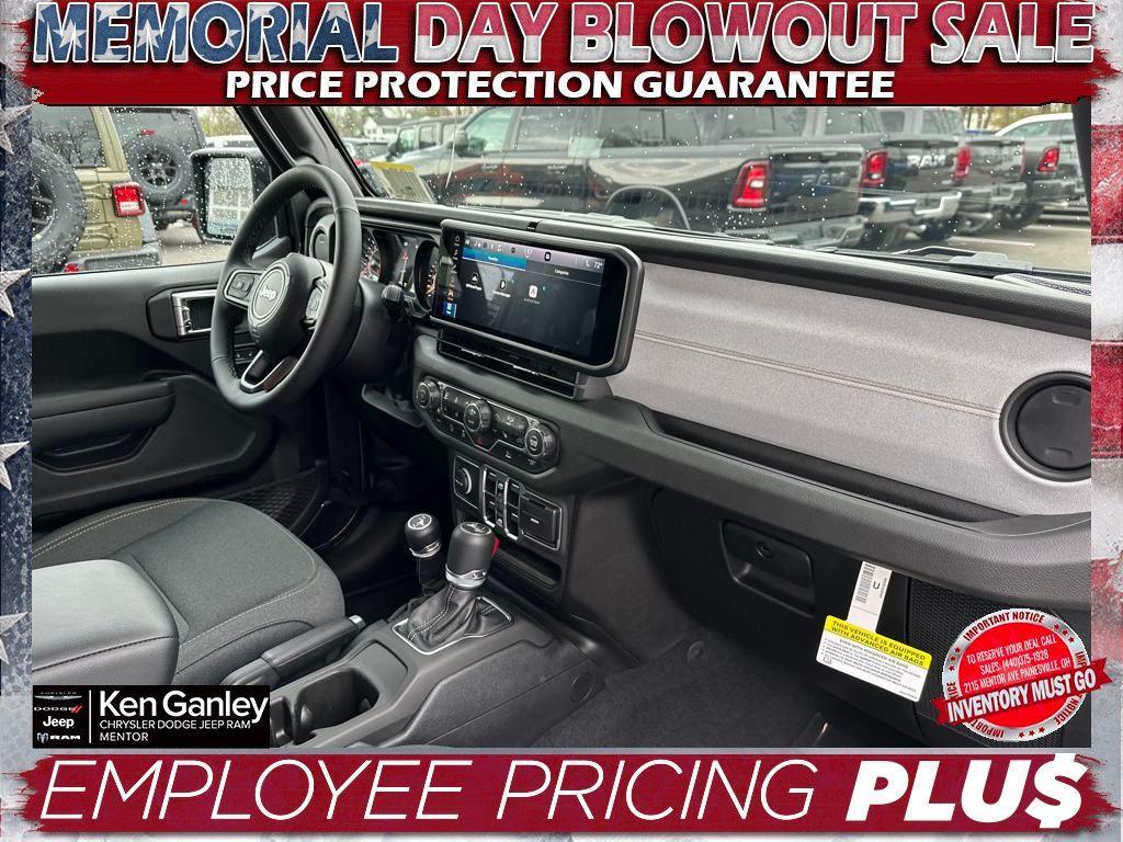 new 2025 Jeep Wrangler car, priced at $42,593