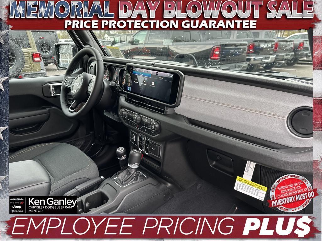 new 2025 Jeep Wrangler car, priced at $43,193